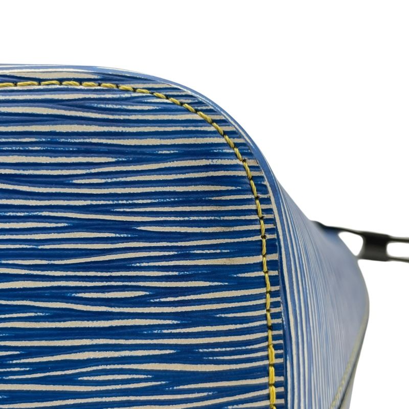 Louis Vuitton Neverfull MM Blue Epi Leather Tote Bag