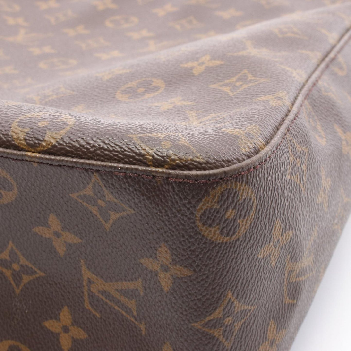 Louis Vuitton Looping GM Shoulder Bag - Timeless Elegance