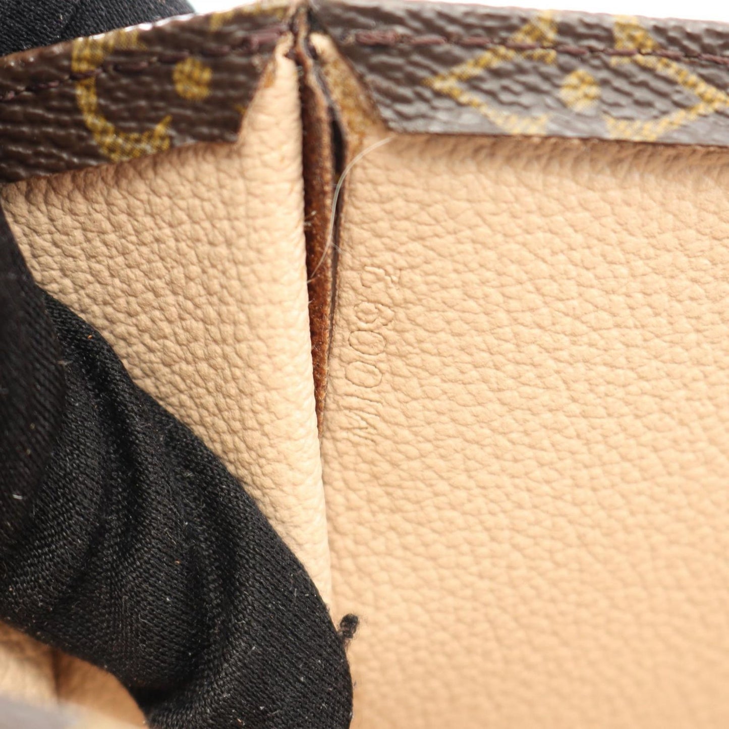 Louis Vuitton Monogram Sac Plat Tote Bag - Timeless Elegance