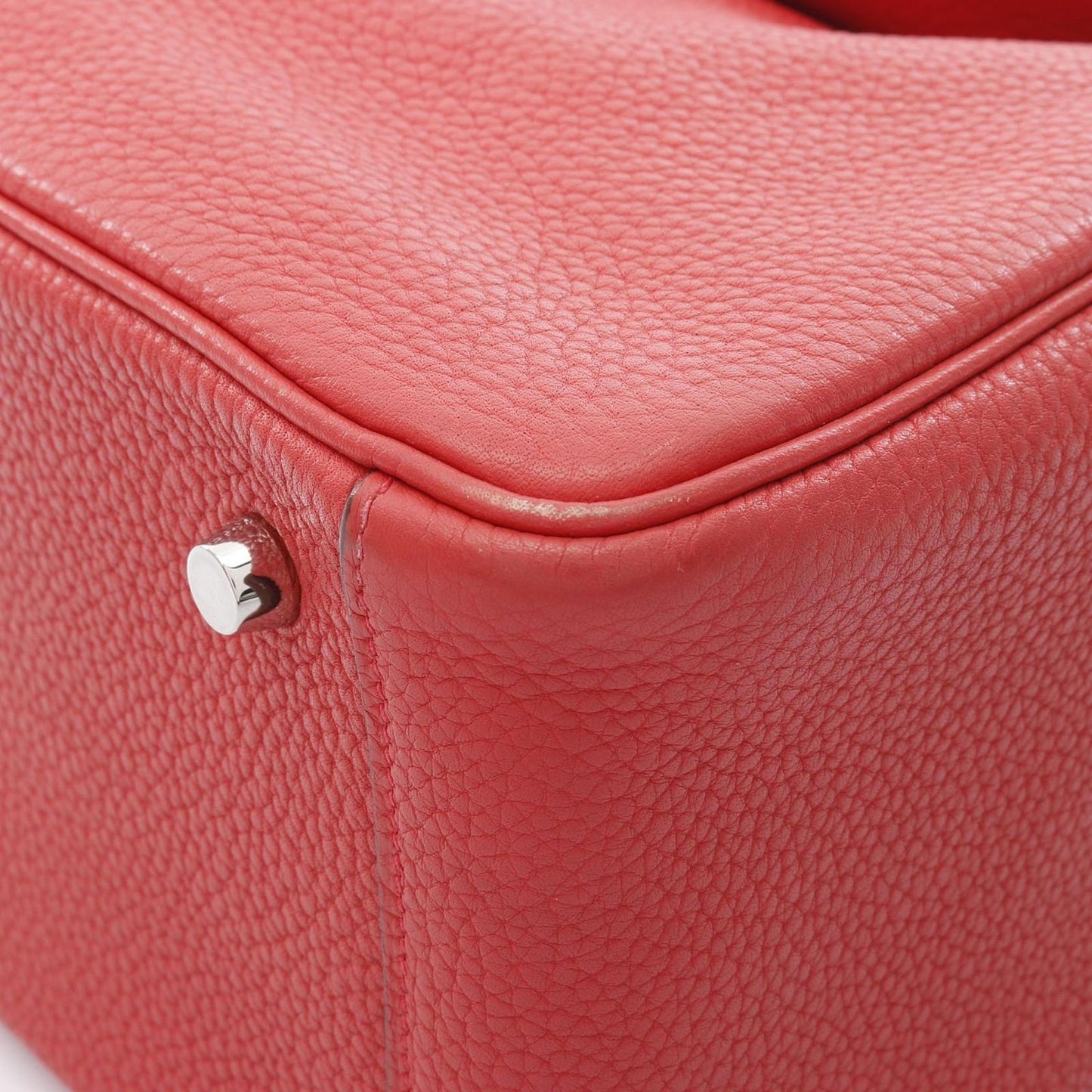 HERMES Lindy 26 Bougainvillea Shoulder Bag - Exquisite Craftsmanship