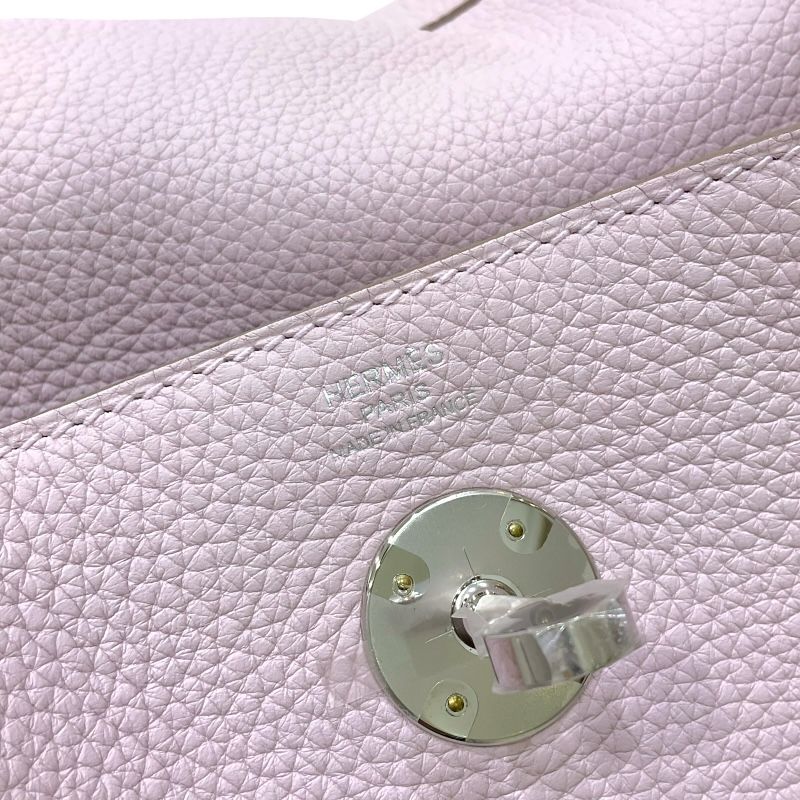 HERMES Lindy 26 Verso Handbag in Mauve Pale & Natural