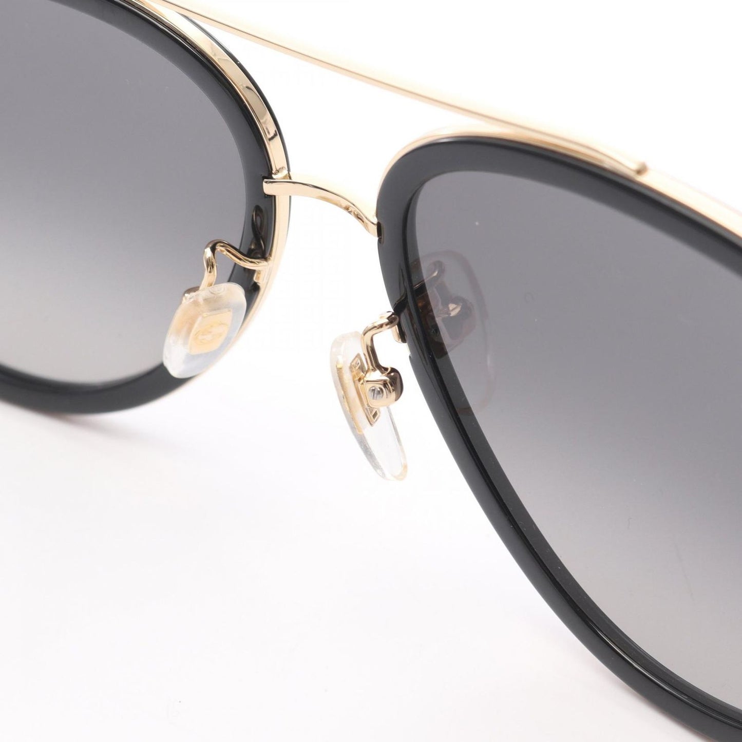 GUCCI Black & Gold Sunglasses - Timeless Elegance