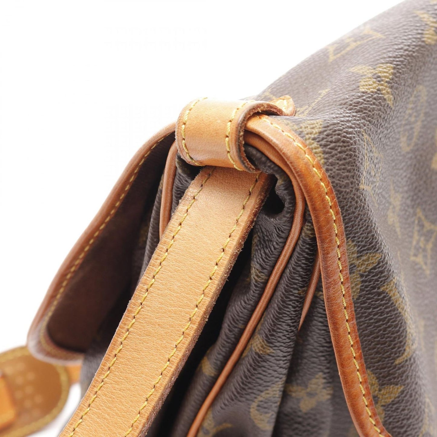 Louis Vuitton Monogram Sombrero 30 Shoulder Bag - Timeless Elegance
