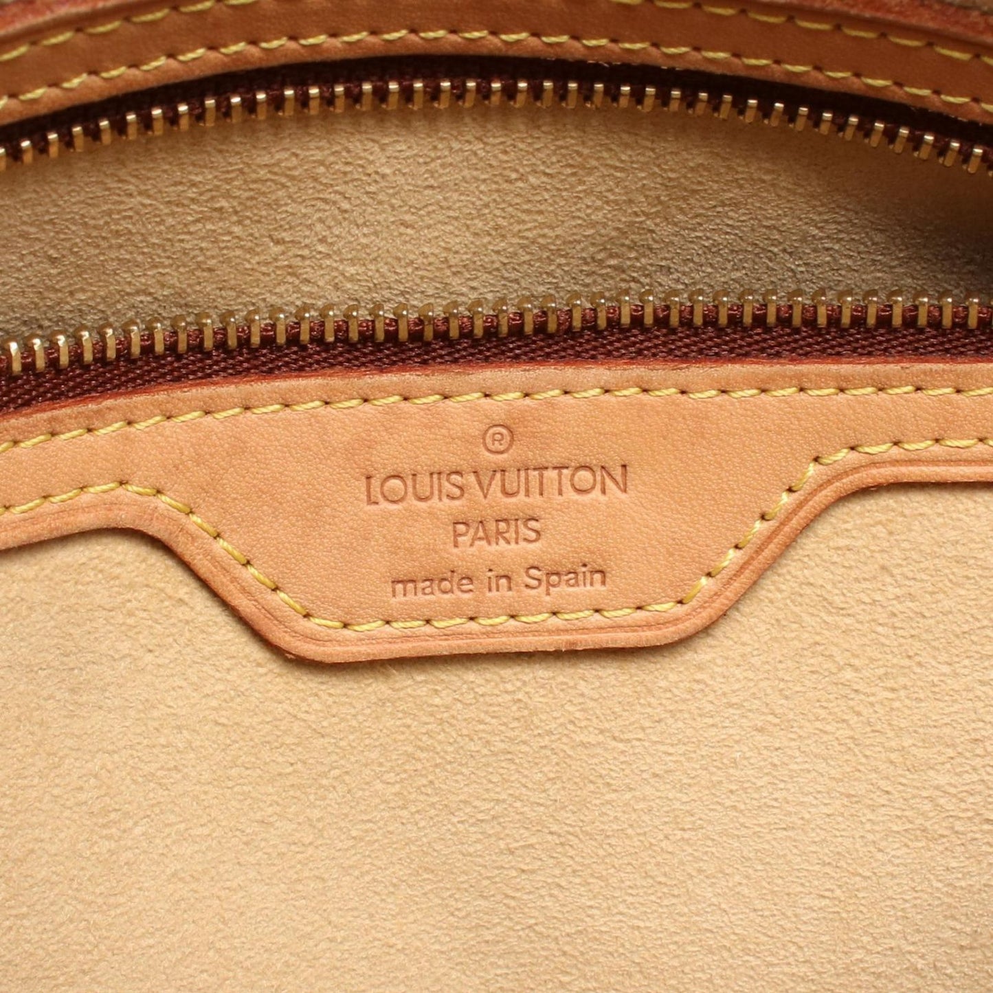 Louis Vuitton Monogram Looping GM Shoulder Bag - Timeless Elegance
