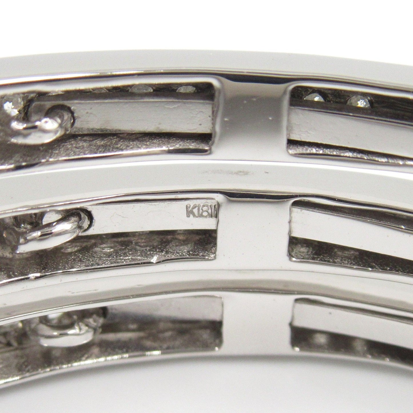 Exquisite K18WG Diamond Bangle - 2.00ct Luxury Bracelet