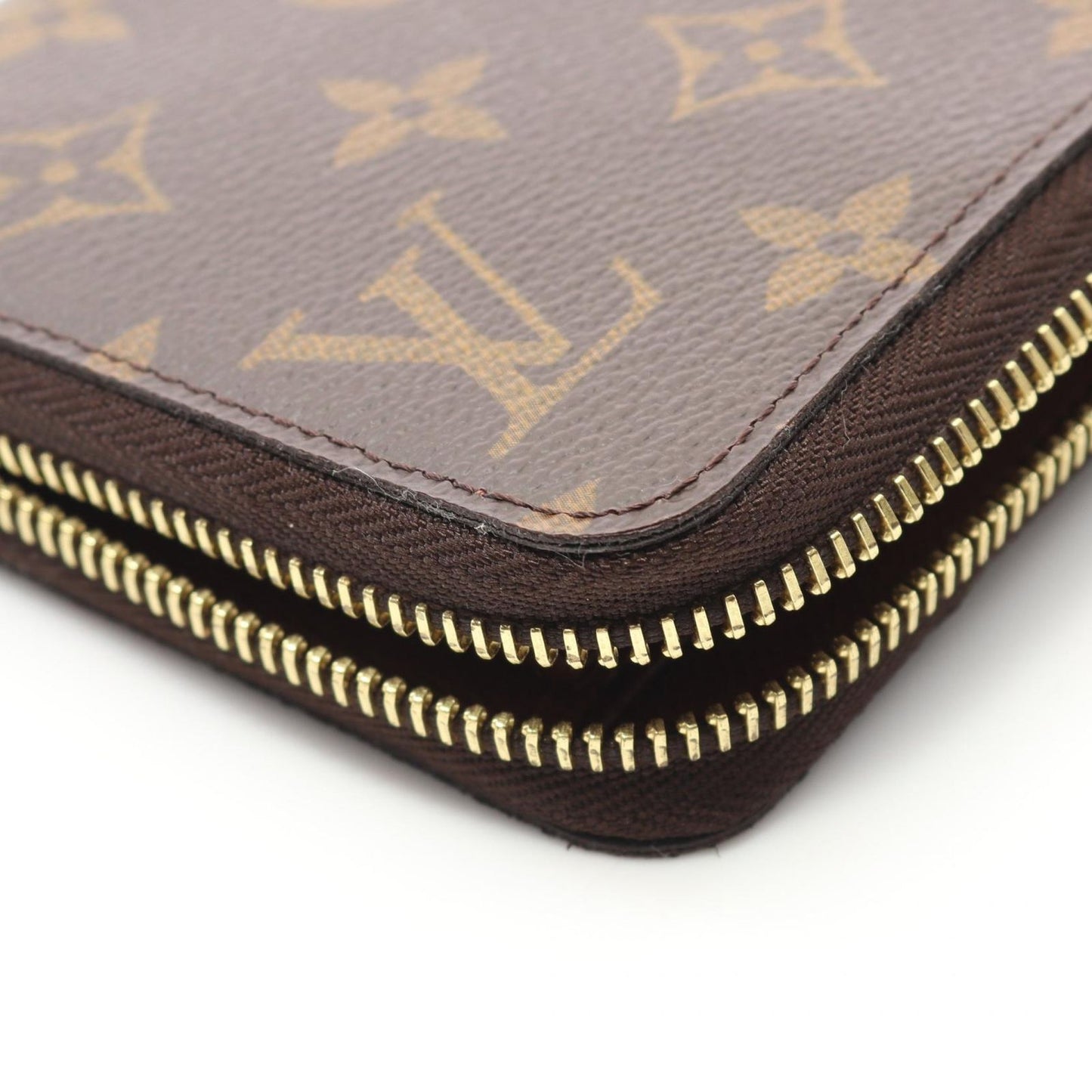 Louis Vuitton Zippy Wallet M60017 - Timeless Brown Elegance