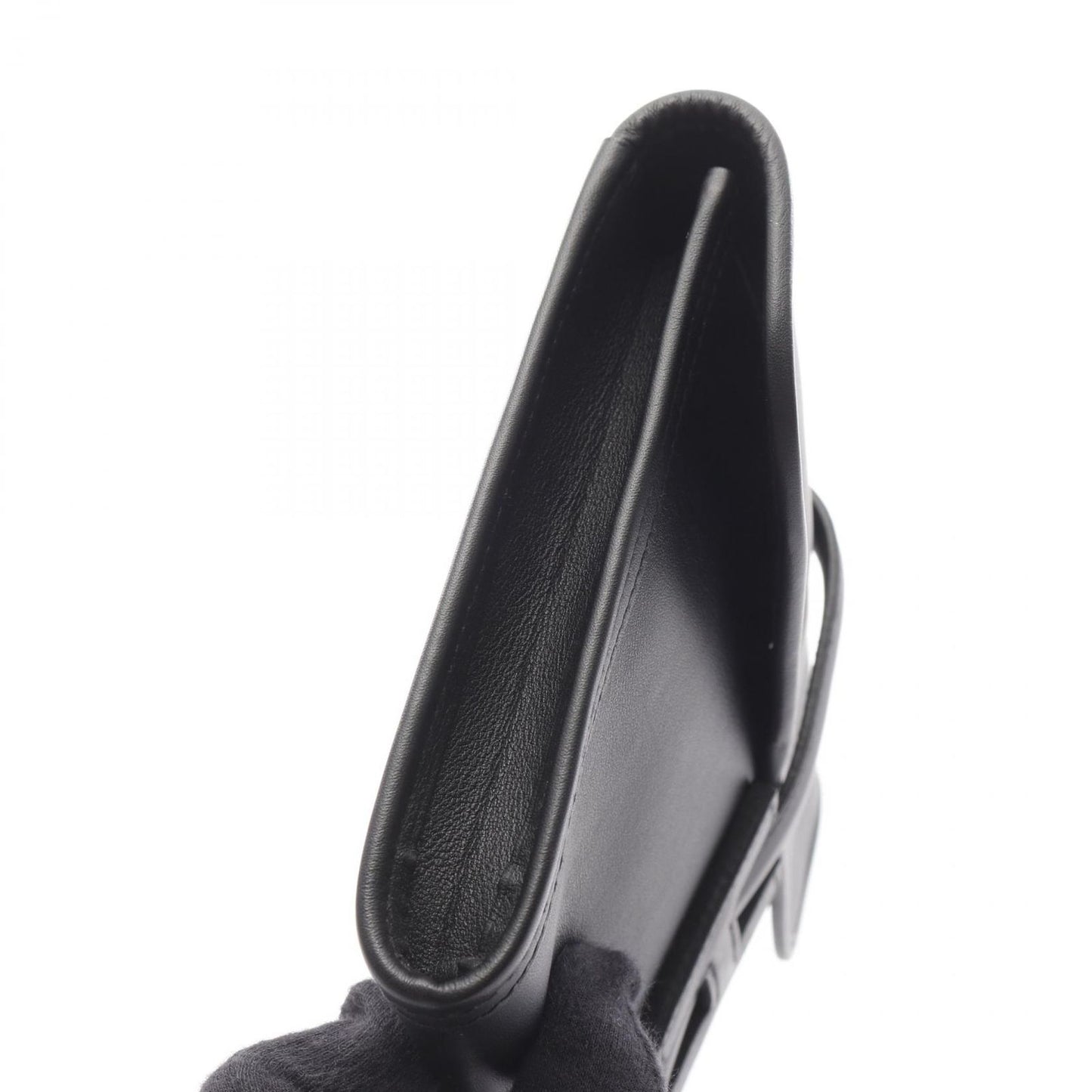 HERMES Élan Clutch Bag in Black - Timeless Elegance