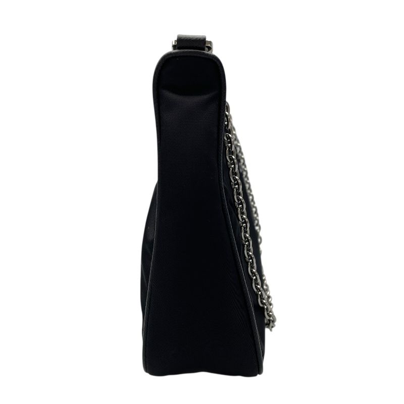 PRADA Re-Edition 2005 Black Nylon Shoulder Bag - Timeless Elegance
