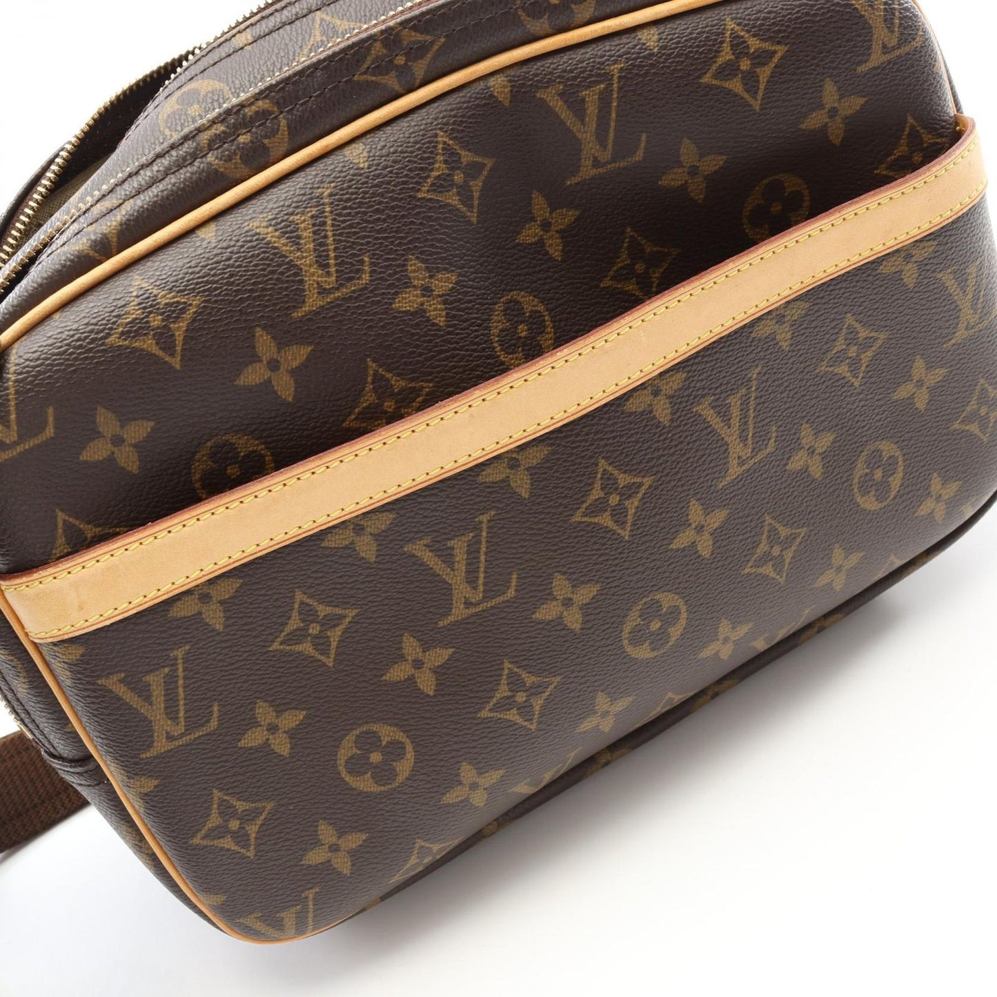 Louis Vuitton Reporter PM Shoulder Bag - Timeless Elegance