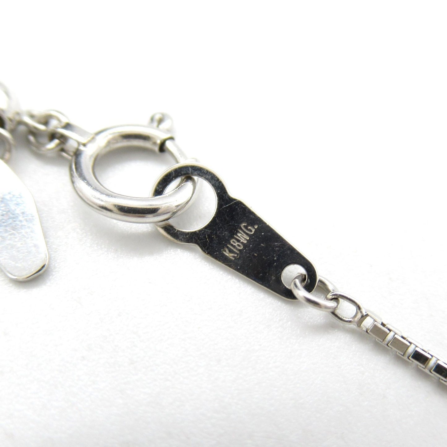 Exquisite K18WG Diamond Necklace - 0.895ct Luxury Elegance