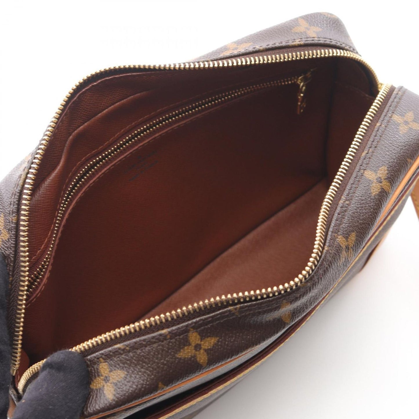 Louis Vuitton Monogram Troca 27 Shoulder Bag - Timeless Elegance