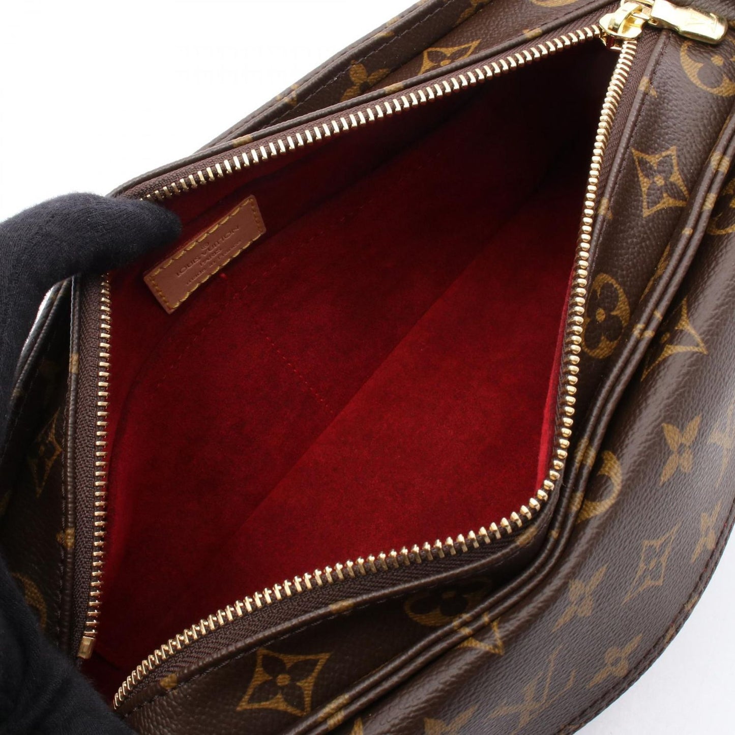 Louis Vuitton Viva Cite MM Monogram Shoulder Bag - Timeless Elegance