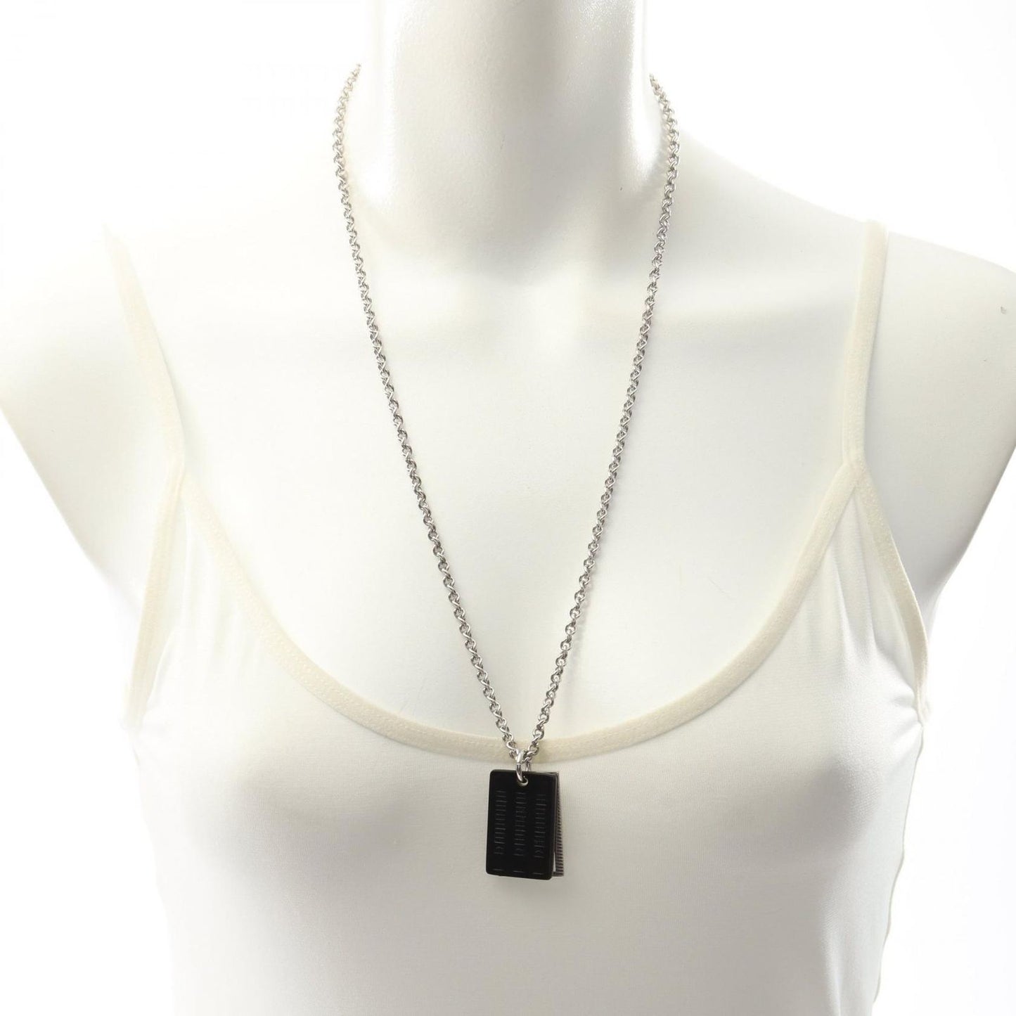 HERMES Vanquatre Faubourg Necklace in Stainless Steel - Exquisite Elegance