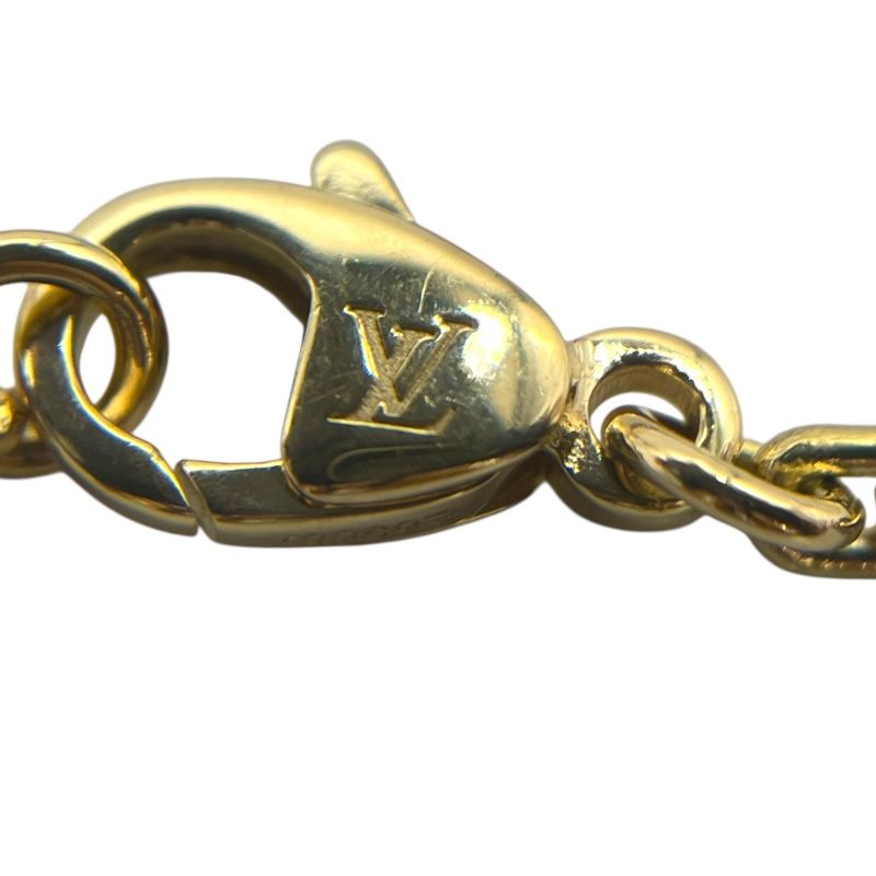 Louis Vuitton XL Pendant LV Diamond Necklace in Gold - Exclusive Luxury