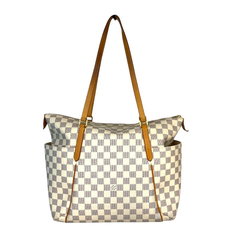 Louis Vuitton Totally MM Shoulder Bag - Timeless Elegance