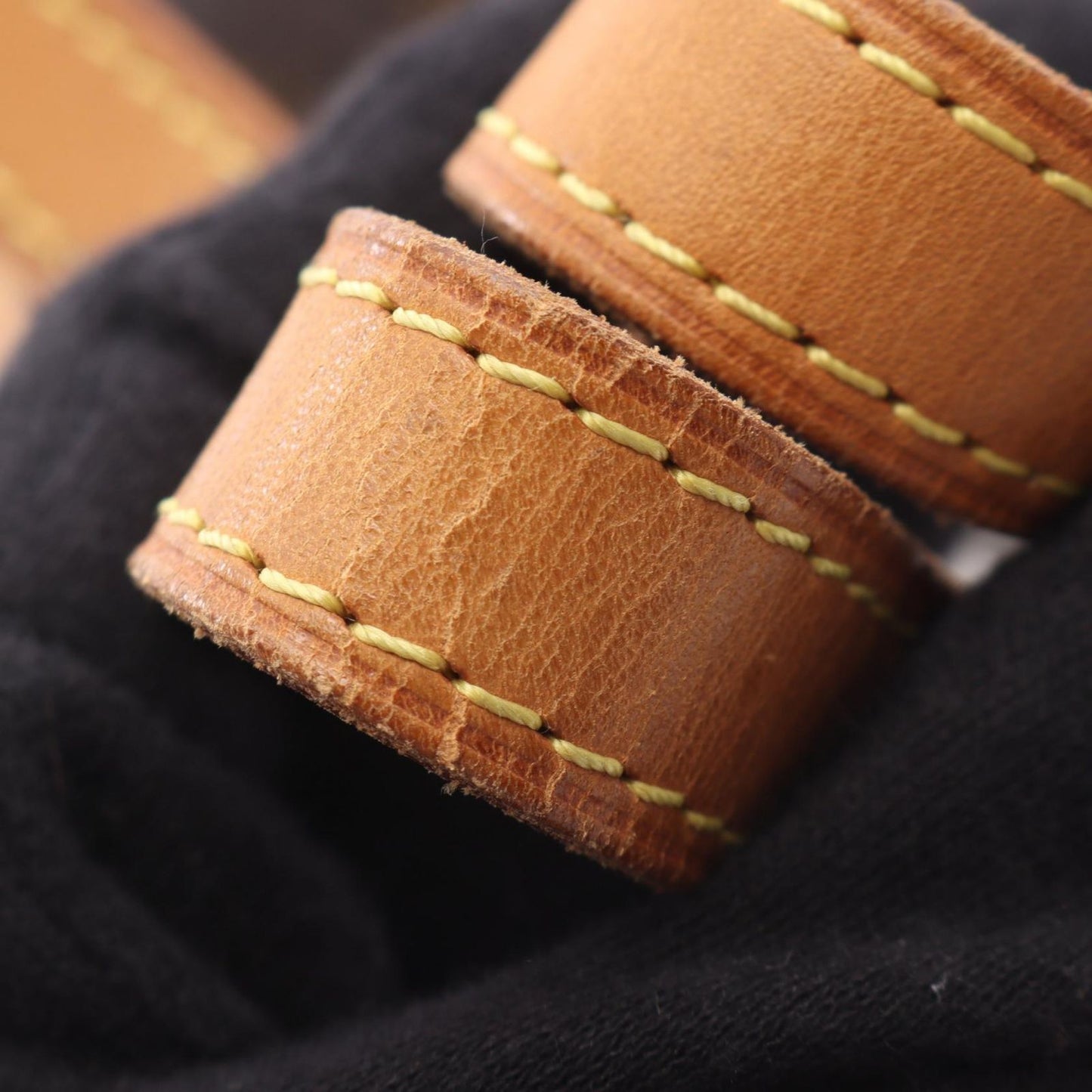 Louis Vuitton Totally MM Tote Bag - Timeless Elegance in Brown