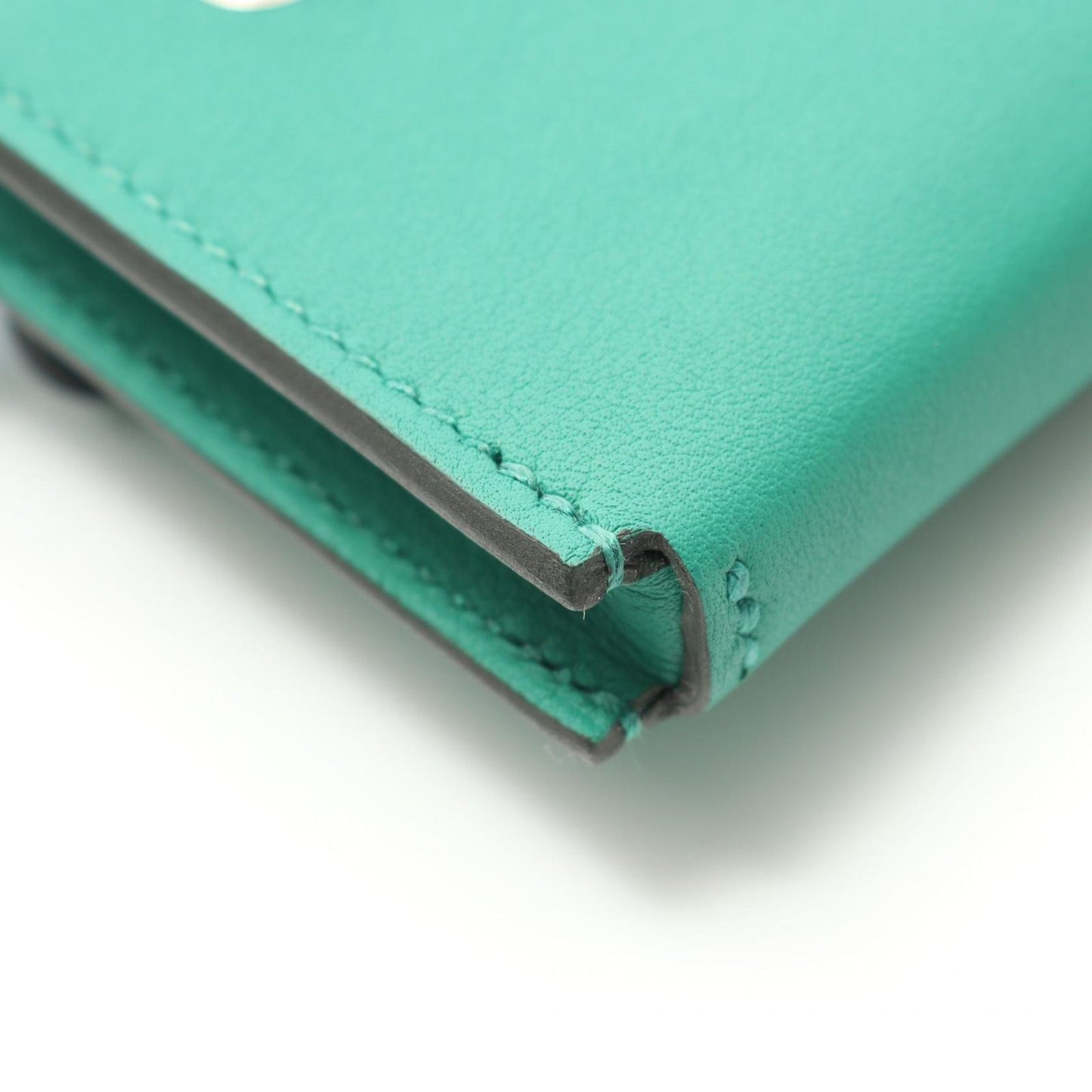 HERMES Vert Vertigo Snap Card Case - Unused Luxury Accessory