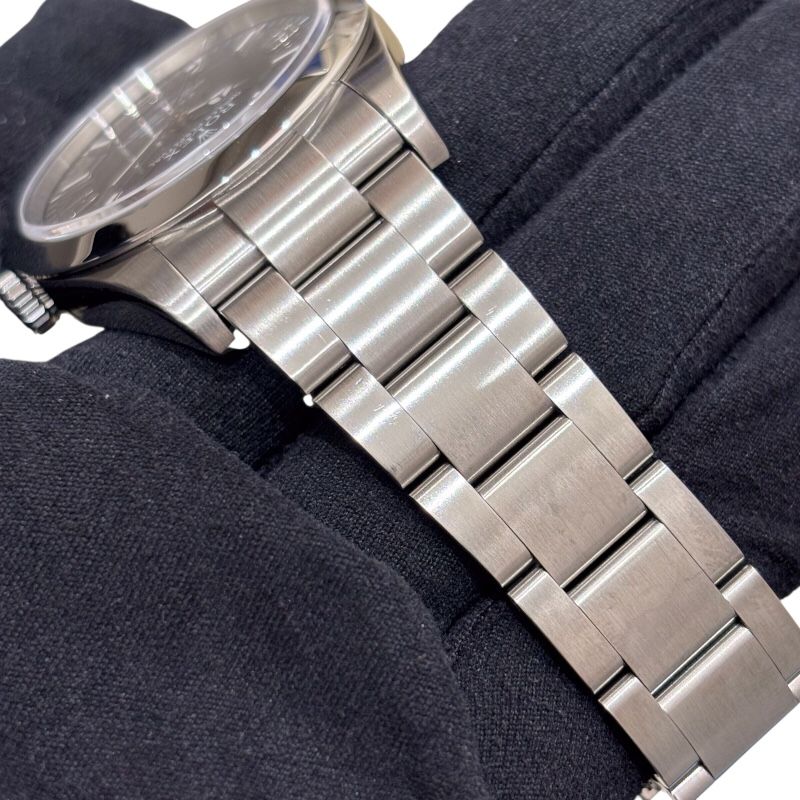 ROLEX Explorer I G Series 214270 - Iconic Men's Timepiece