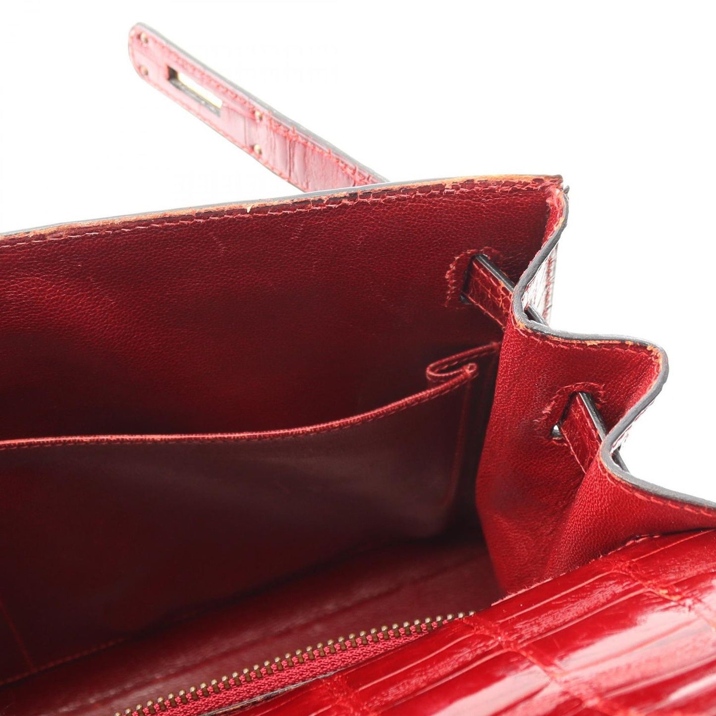 HERMES Kelly 32 Handbag in Blaze - Timeless Elegance