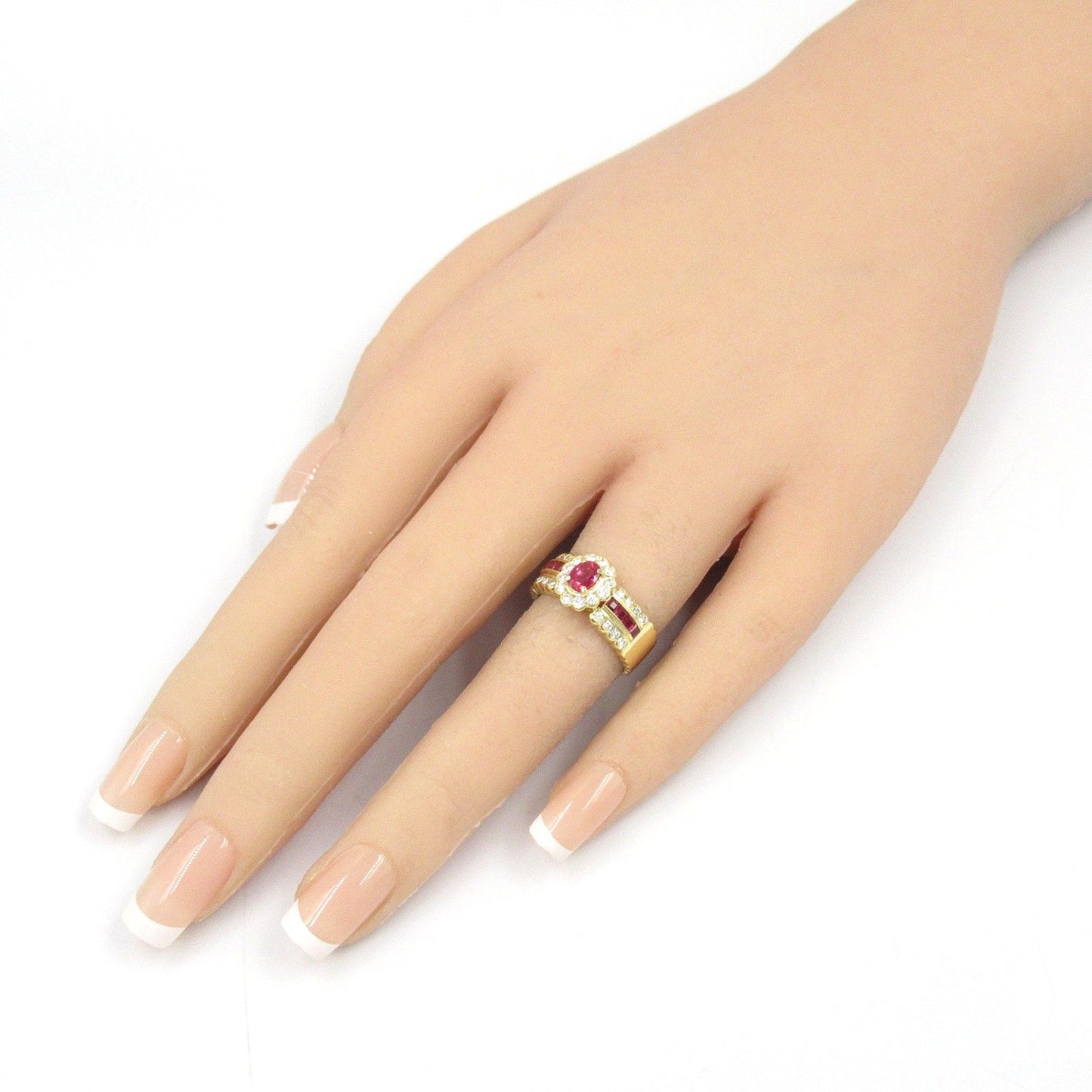 Exquisite Ruby and Diamond Ring in K18 Yellow Gold