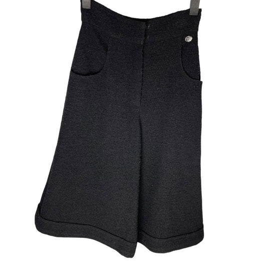 CHANEL Tweed Gaucho Pants P54700 in Black - Exquisite Craftsmanship