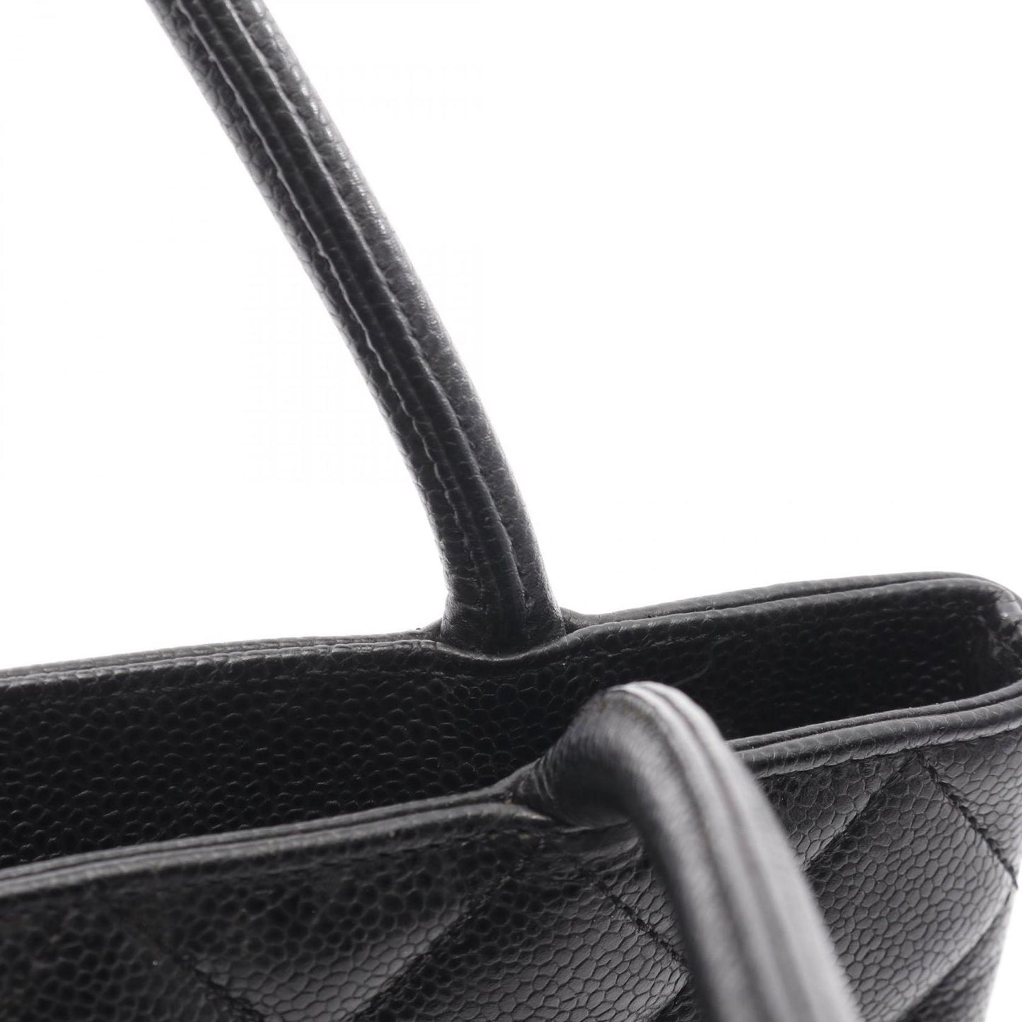 CHANEL Reissue Tote Bag A01804 in Black Calfskin - Timeless Elegance