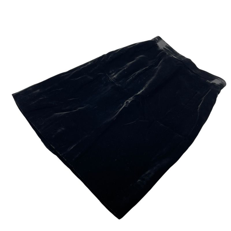 CHANEL Velvet Midi Skirt P08737 in Black - Timeless Elegance