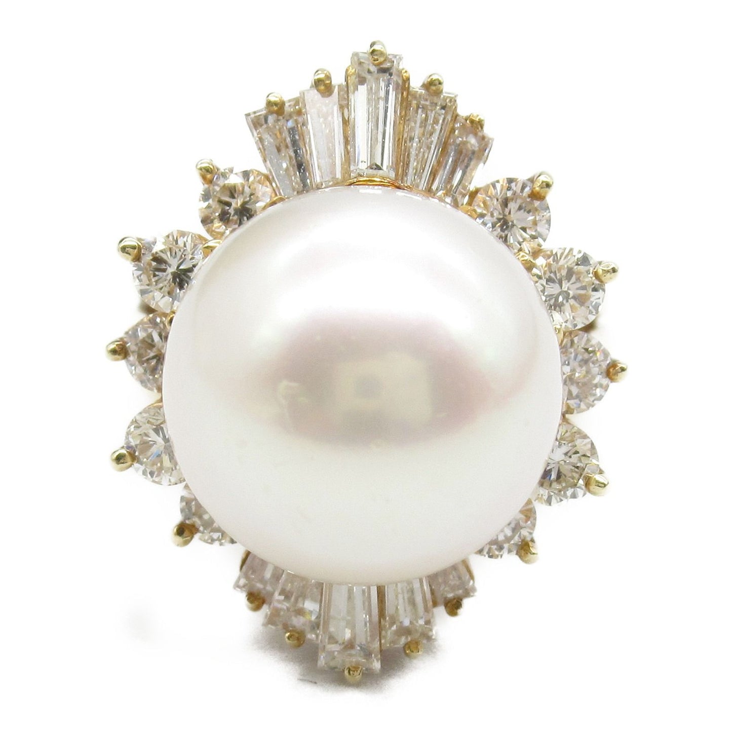 Exquisite Pearl and Diamond Ring - Timeless Elegance