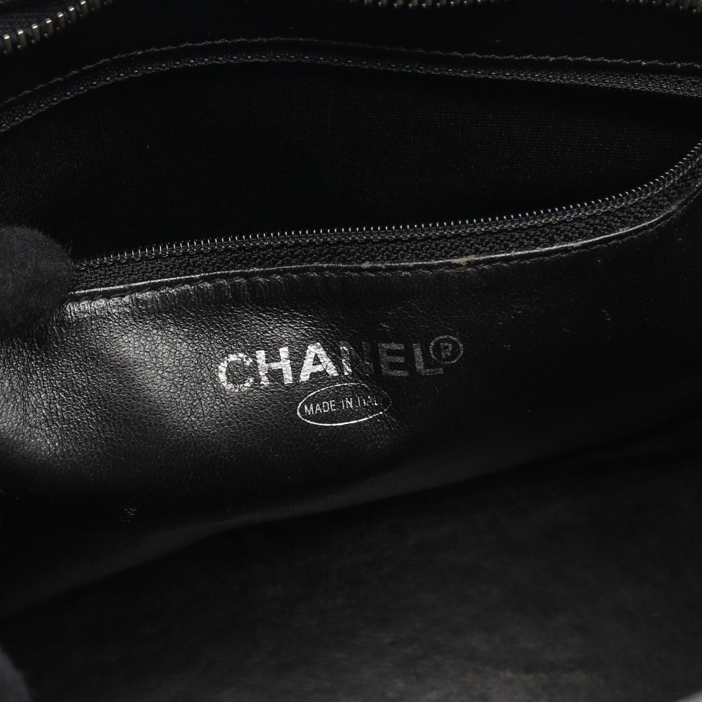 CHANEL Reissue Tote Bag A01804 in Black Calfskin - Timeless Elegance