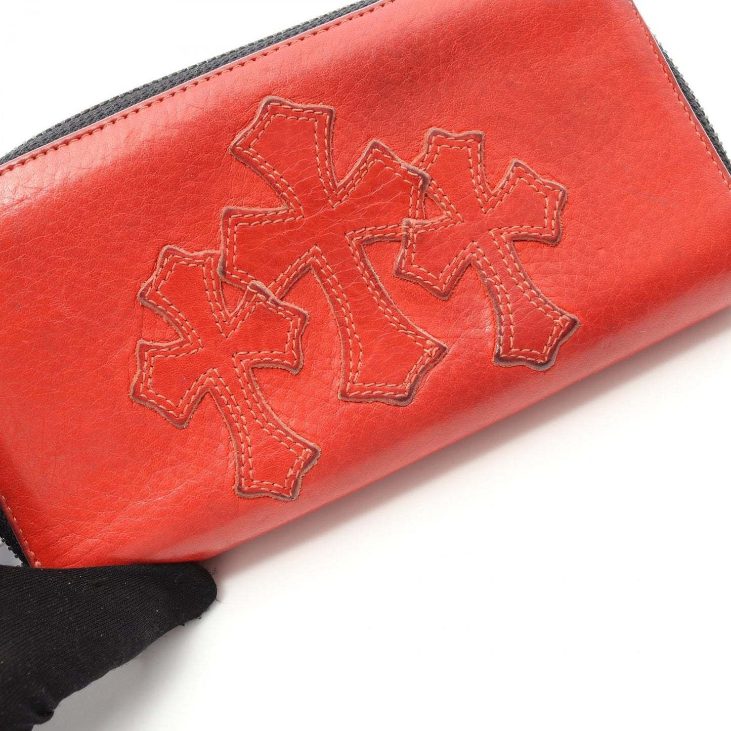 CHROME HEARTS Round Leather Wallet in Red - Exquisite Craftsmanship