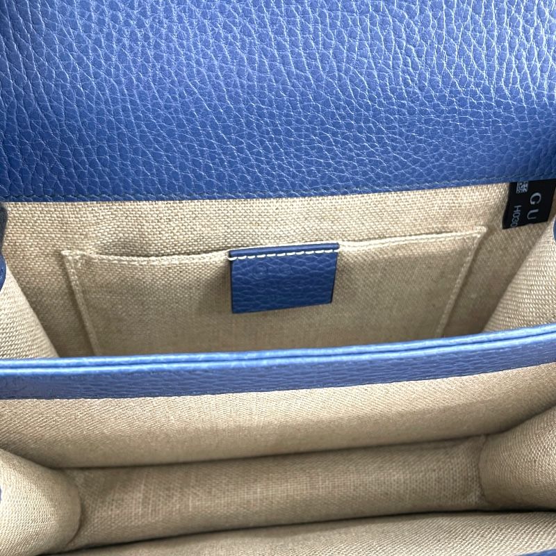 GUCCI Interlocking G Chain Shoulder Bag in Blue Leather