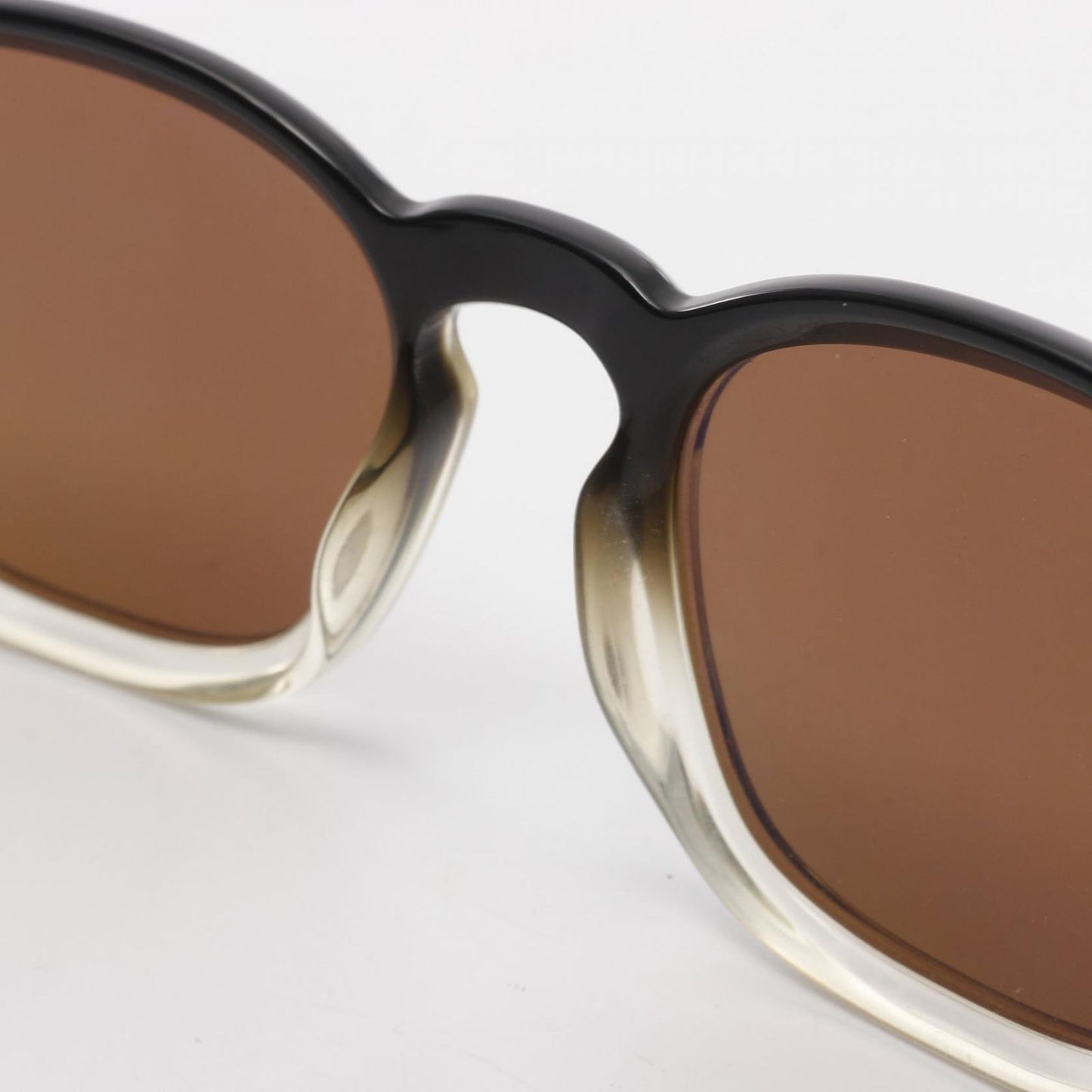 OLIVER PEOPLES MAYSEN OV5521SU Sunglasses - Timeless Elegance