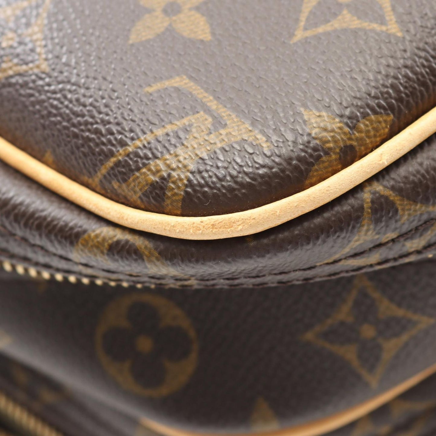 Louis Vuitton Reporter PM Shoulder Bag - Timeless Elegance