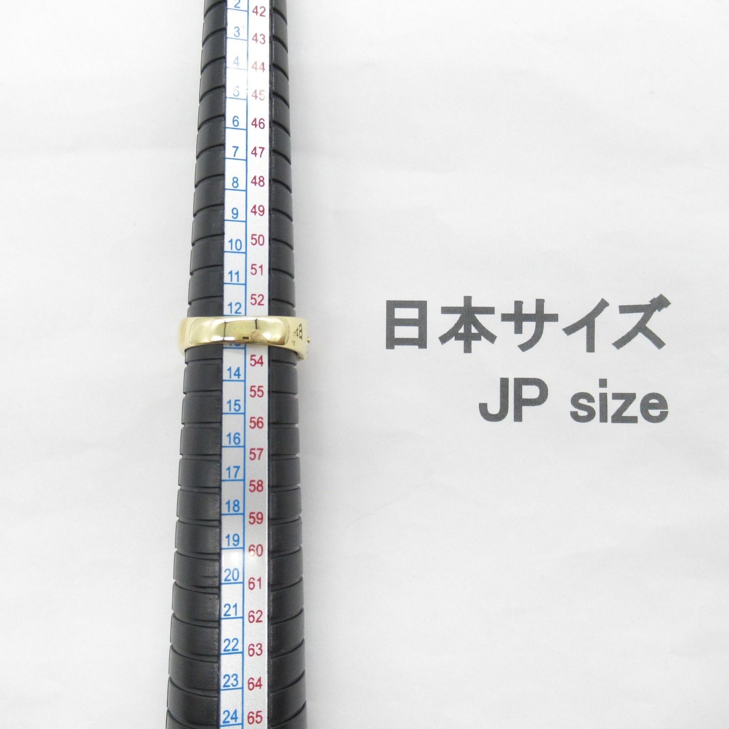 Exquisite Ruby and Diamond Ring in 18K Yellow Gold