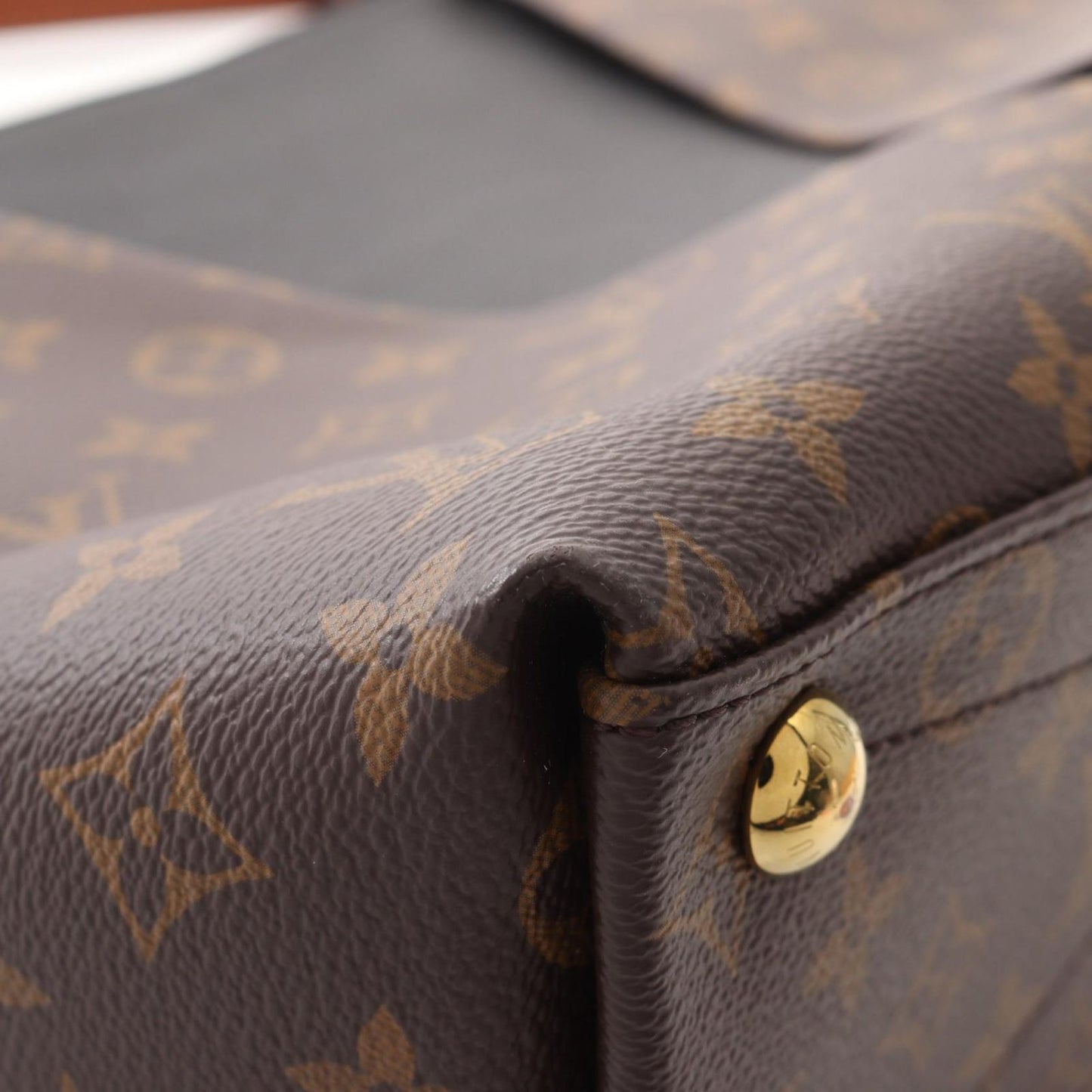 Louis Vuitton V Tote MM Handbag - Noir PVC Coated Canvas