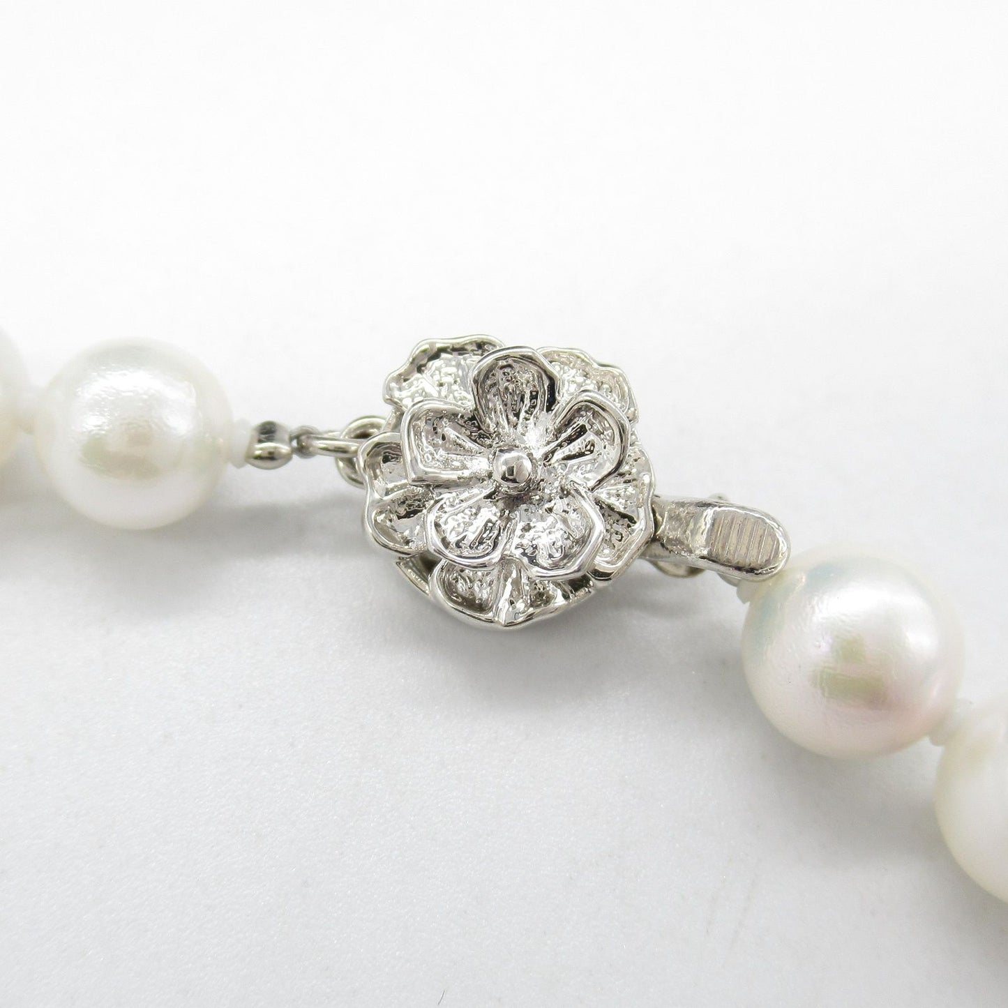 Elegant Pearl Necklace in Silver 925 - Timeless Luxury