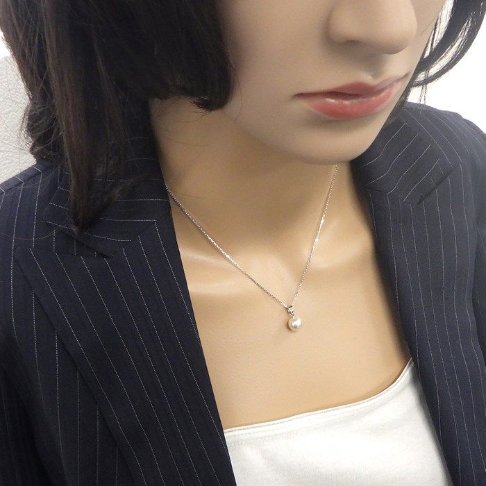 MIKIMOTO Akoya Pearl Necklace in K18 White Gold - Exquisite Elegance