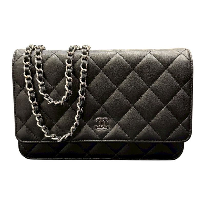 CHANEL Matelassé Chain Bag in Black Calfskin - Timeless Elegance