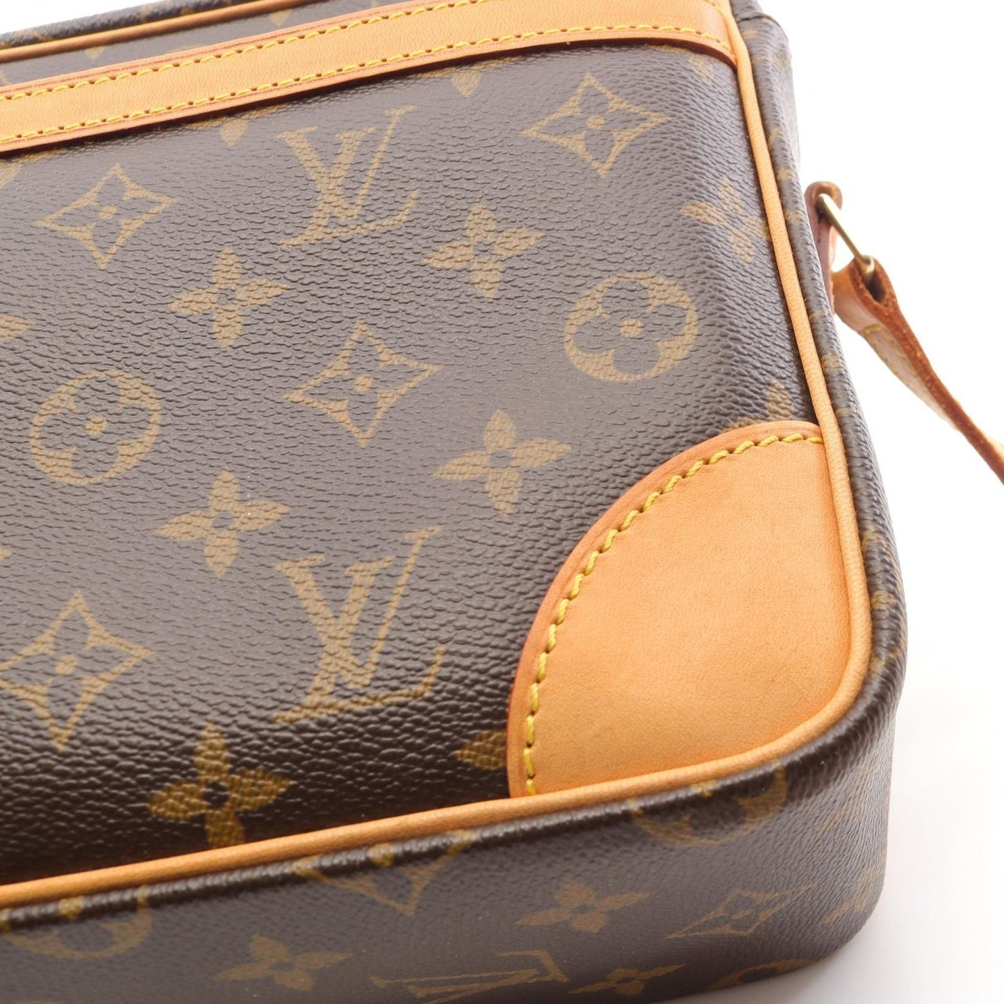 Louis Vuitton Monogram Trocadéro 30 Shoulder Bag - Timeless Elegance