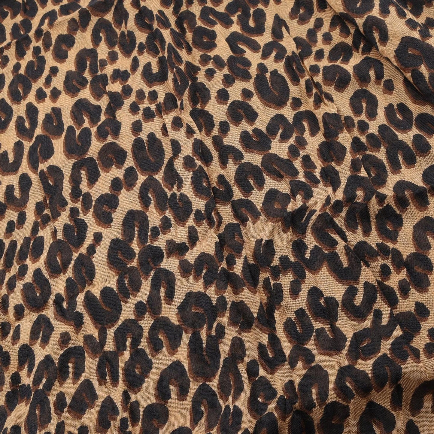 Louis Vuitton Leopard Echarpe in Silk & Cashmere - Timeless Elegance