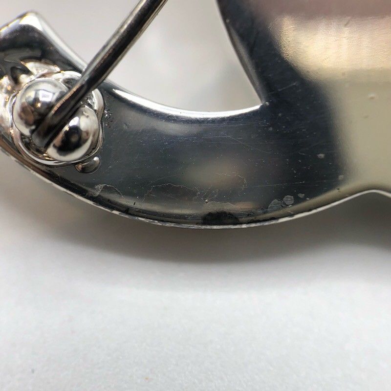 CHANEL Coco Mark Turn Lock Brooch - Exquisite Metal & Strass