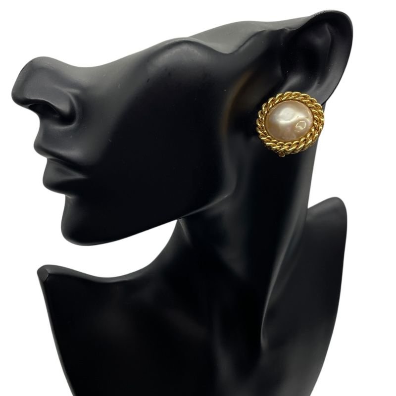 CHANEL Pearl Earrings in Gold - Exquisite Luxury Jewelry