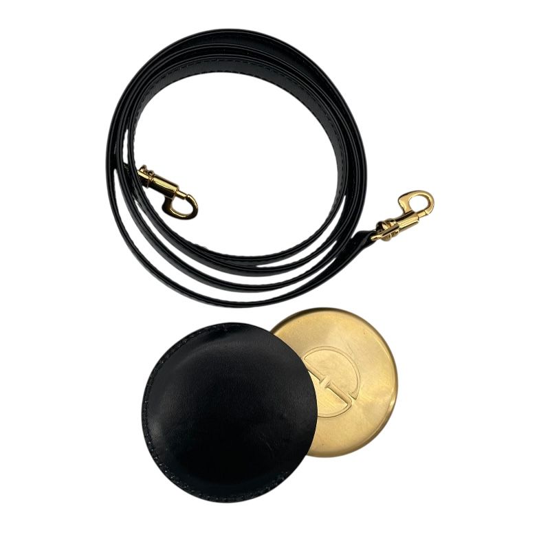 GUCCI Bamboo Shoulder Bag in Black Leather - Timeless Elegance