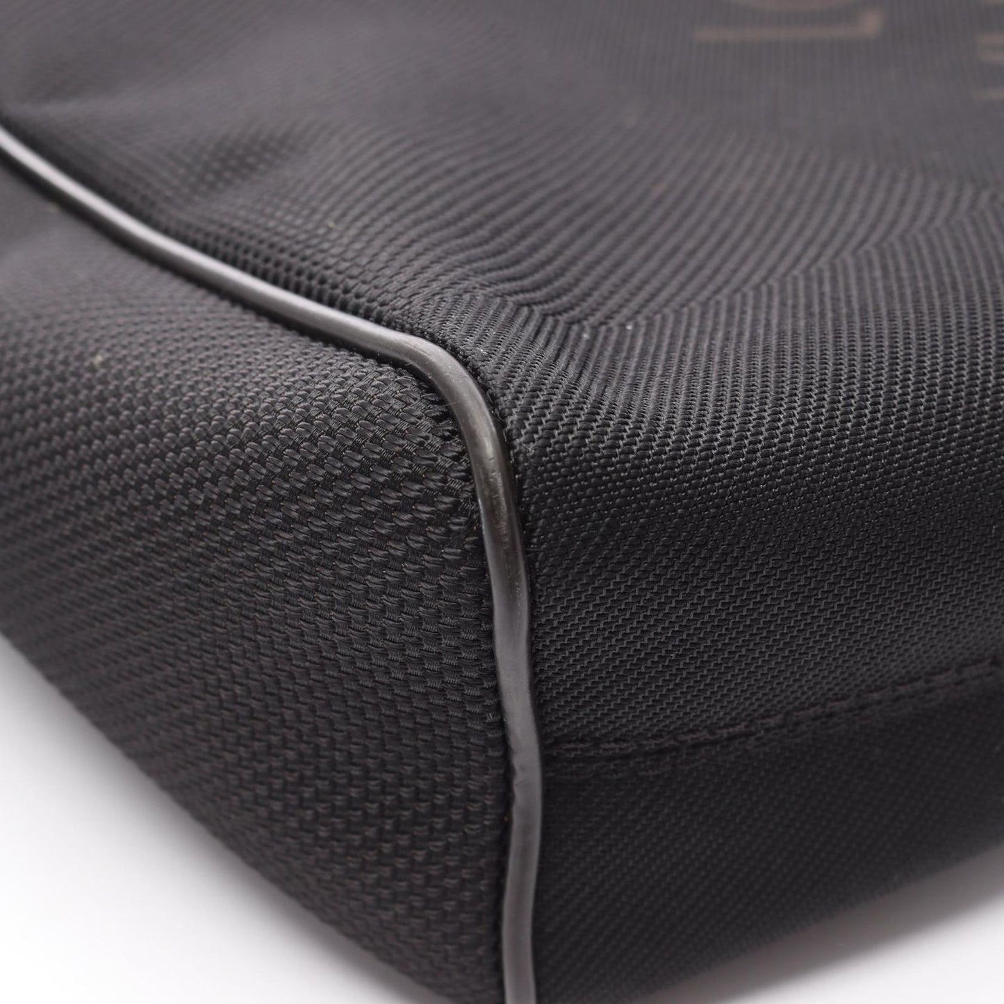 Louis Vuitton Messager NM Damier Ébène Noir Shoulder Bag - Timeless Elegance