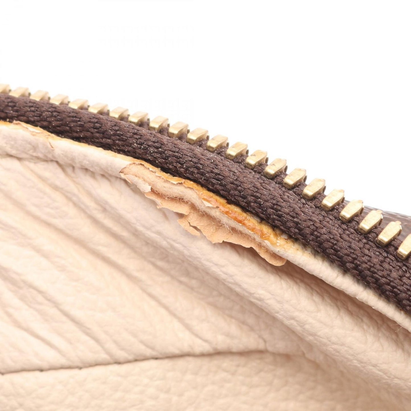 Louis Vuitton Spontini Monogram Handbag - Timeless Elegance