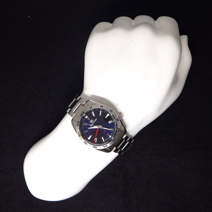 Grand Seiko Sports Collection SBGN029 GMT 39mm - Exquisite Craftsmanship