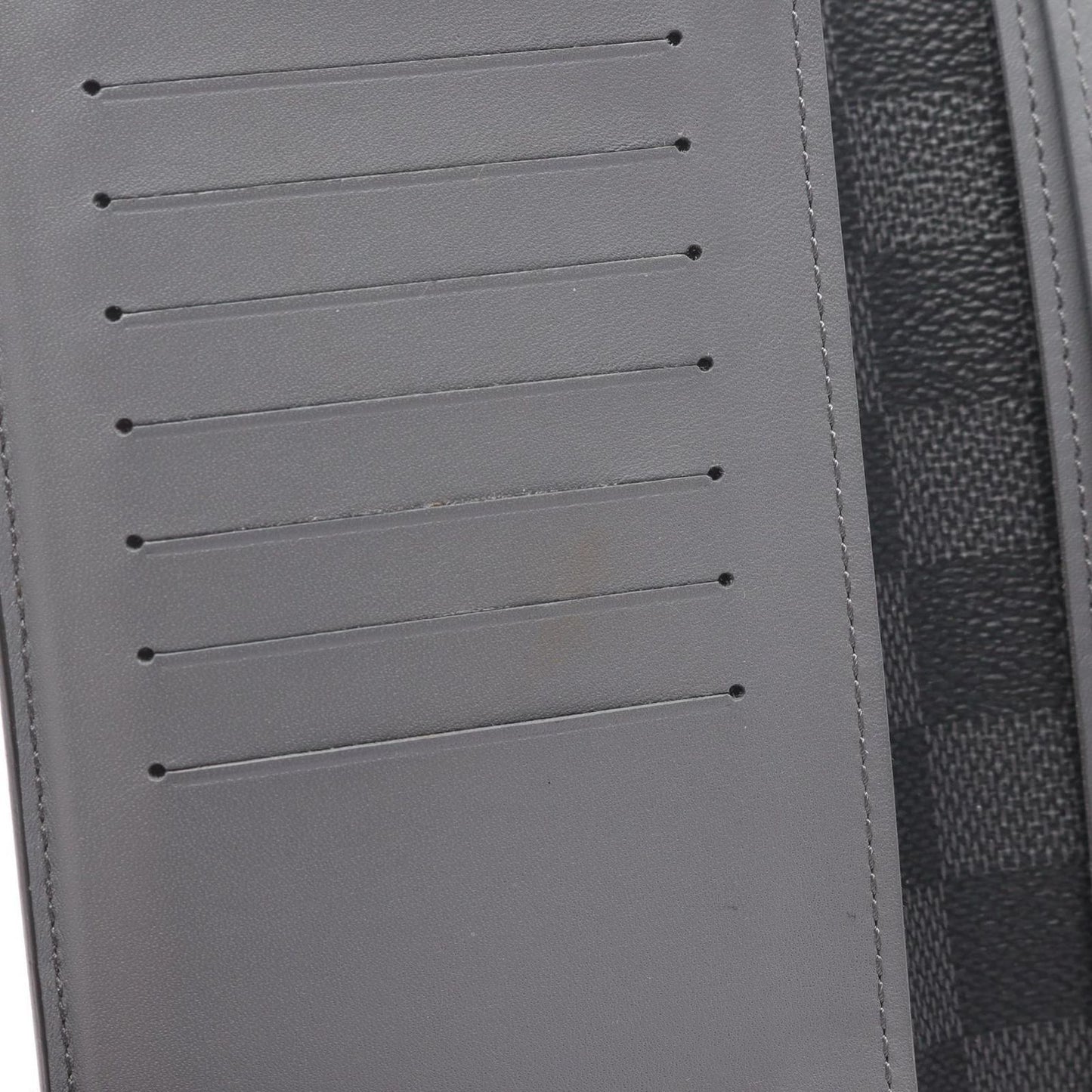 LOUIS VUITTON Portefeuille Brazza Damier Graphite Stripe Wallet