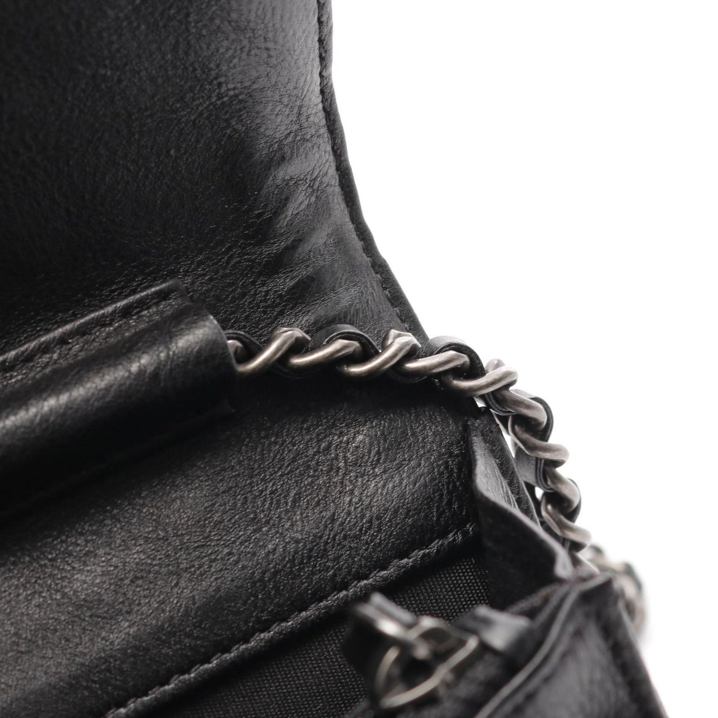 CHANEL Boy Chanel Matelassé Shoulder Bag - Timeless Elegance