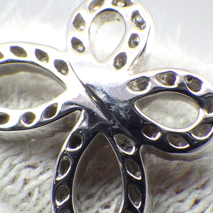 Graff Mini Butterfly Silhouette Necklace in K18 White Gold with Diamonds