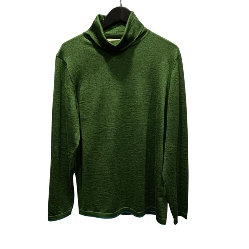 HERMES Green Silk Turtleneck Sweater - Exquisite Craftsmanship